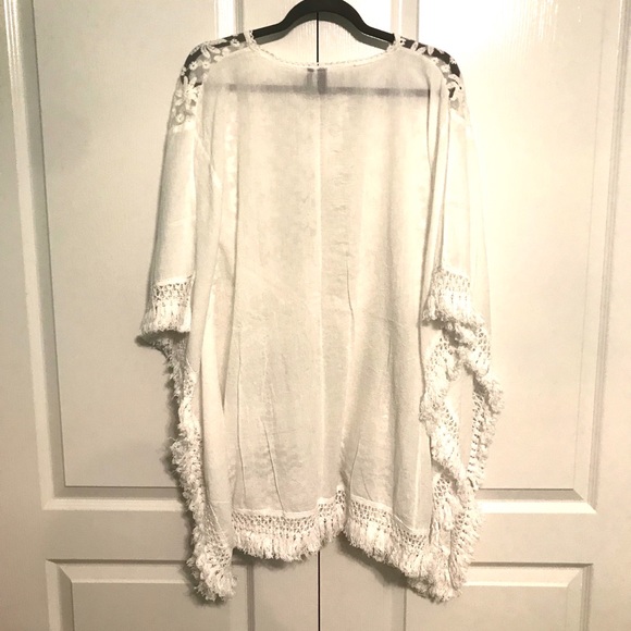 NWT White Flower Cotton Fringe Beach Swim Cover - Picture 4 of 4